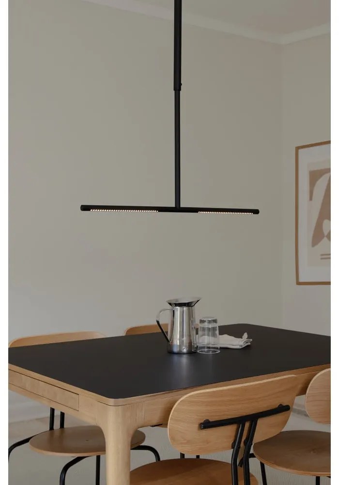 Czarna metalowa lampa wisząca LED z metalowym kloszem Omni Ceiling – UMAGE