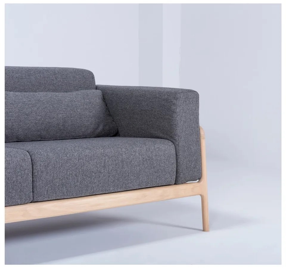 Ciemnoszara sofa z konstrukcją z litego drewna dębowego Gazzda Fawn, 180 cm