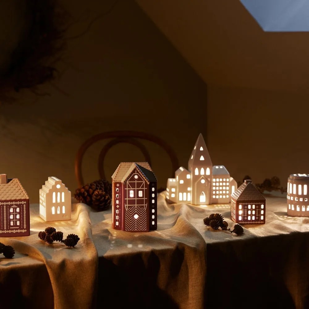 Ceramiczny świecznik na świeczkę typu tealight Gingerbread Lighthouse – Kähler Design