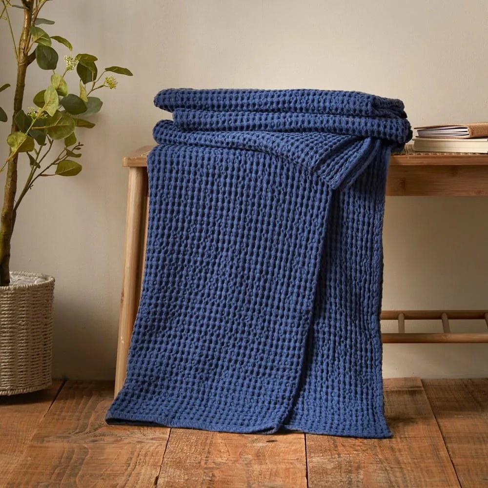 Ciemnoniebieski bawełniany koc 150x200 cm Jaipur Chunky Waffle – Pineapple Elephant