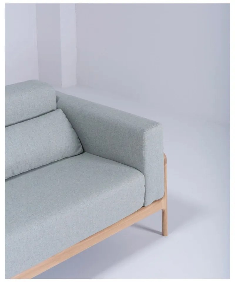 Niebieskoszara sofa z konstrukcją z drewna dębowego Gazzda Fawn, 240 cm