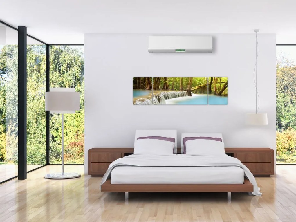 Obraz wodospadu Huai Mae Kamin w lesie (170x50 cm)