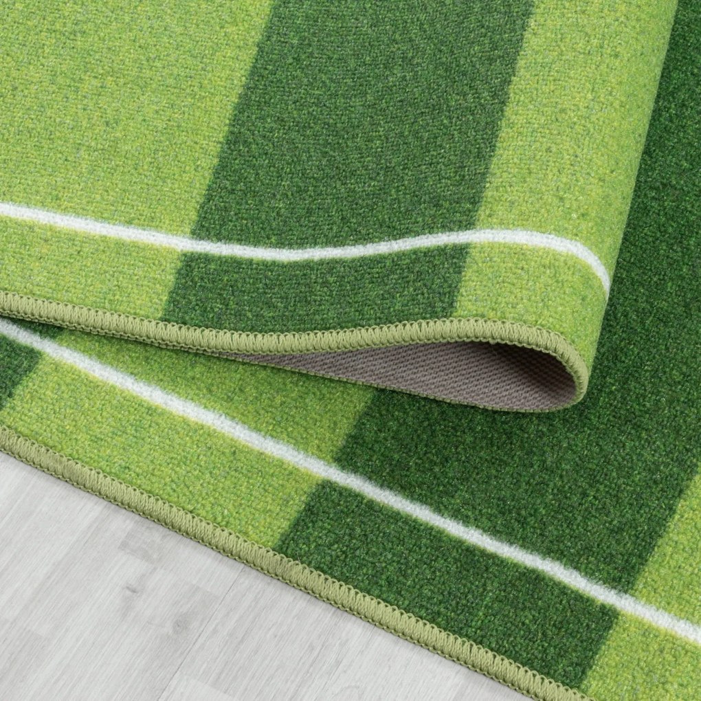Dywan dziecięcy Play Boisko zielony antypoślizgowy do prania 140 cm x 200 cm