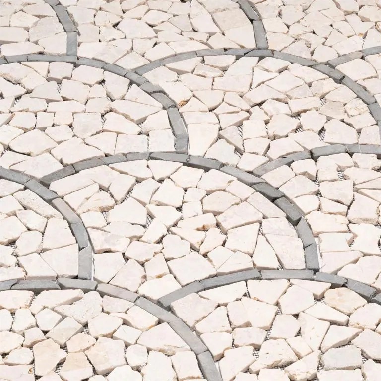 Mozaika z naturalnego kamienia, wachlarz, beż 0,98 m².