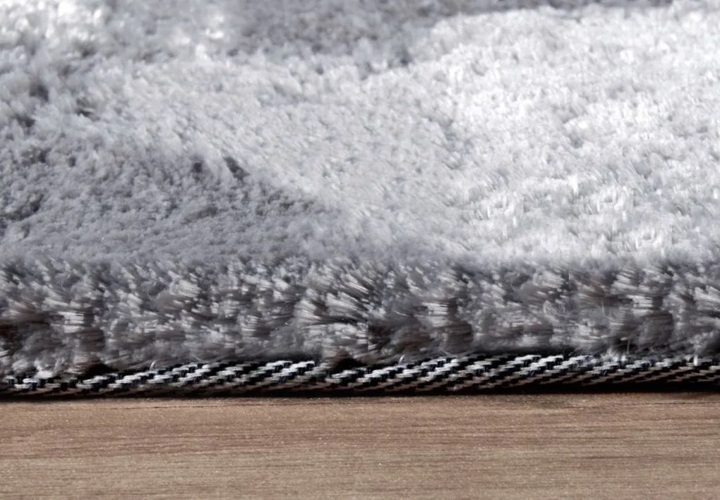 Dywan Cosy Shaggy Szary Elle Decoration – miękki, wysoki włos 80 cm x 150 cm Certyfikat Oeko-Tex