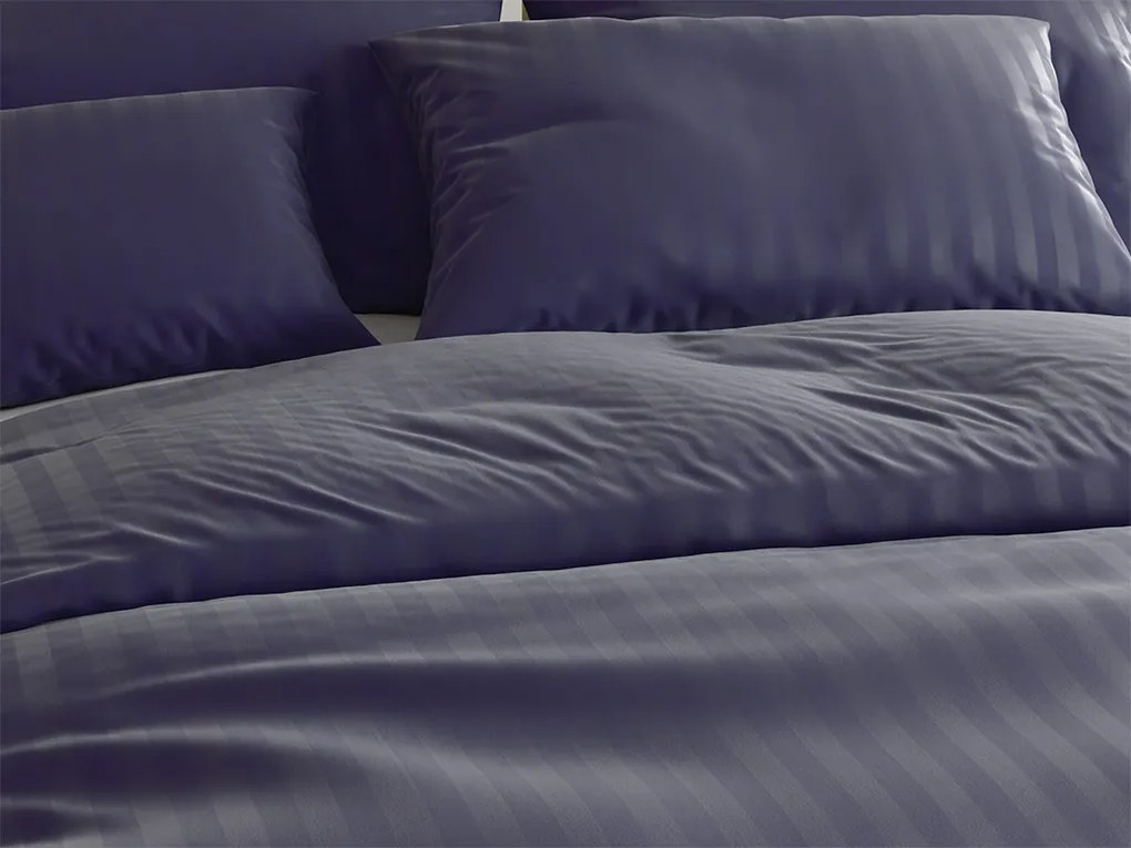 PrzytulneMieszkanie.pl PrzytulneMieszkanie.pl Pościel hotelowa z mikrofibry JASMINE PURE ciemnoniebieska - pasek 1 cm Rozmiar pościeli: 70 x 90 cm | 140 x 200 cm