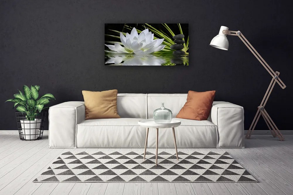 Obraz drukowany na płótnie Harmonijne Lilie na Stawie