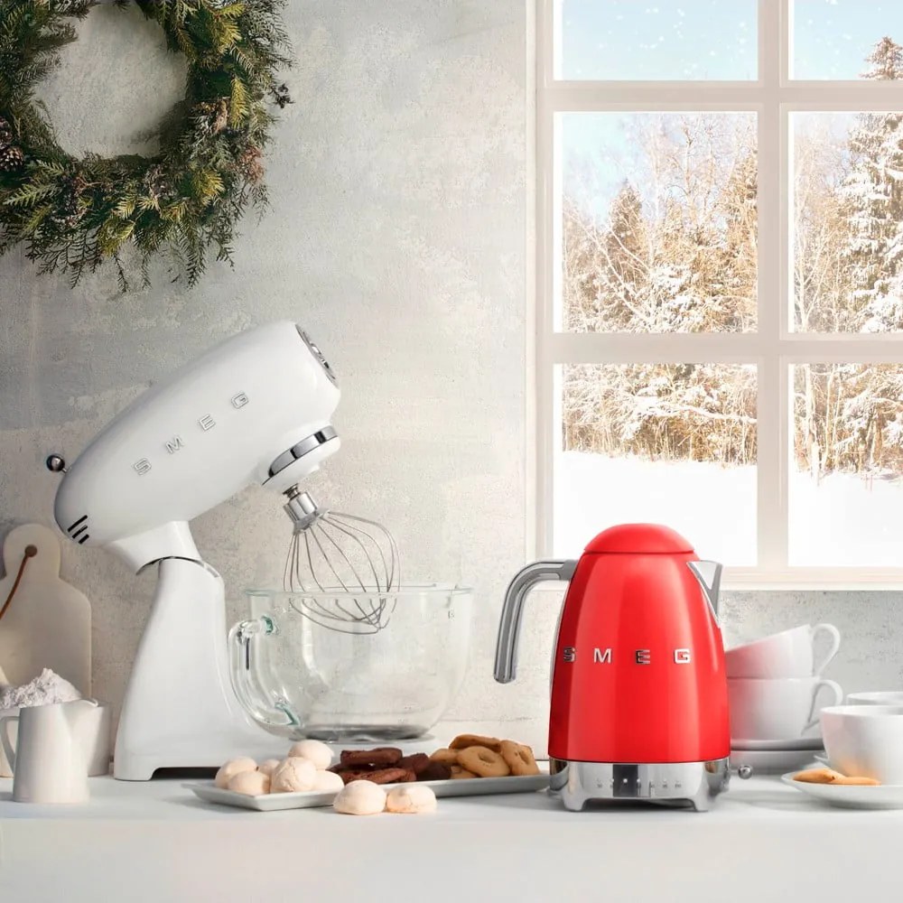 Czerwony czajnik elektryczny ze stali nierdzewnej 1,7 l Retro Style – SMEG