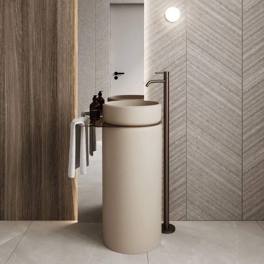 Umywalka z konglomeratu wolnostojąca okrągła z półką szklaną na ręcznik 85 x 40 cm RONA bez przelewu | Różne kolory półki : Kolor szkła - Zielony, Kolor umywalki RONA - Biały połysk, Podłączenie syfonu - Do podłogi, Półka - Szklana