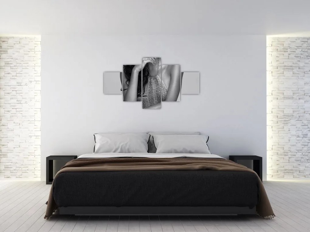 Obraz - Siedząca kobieta (125x70 cm)