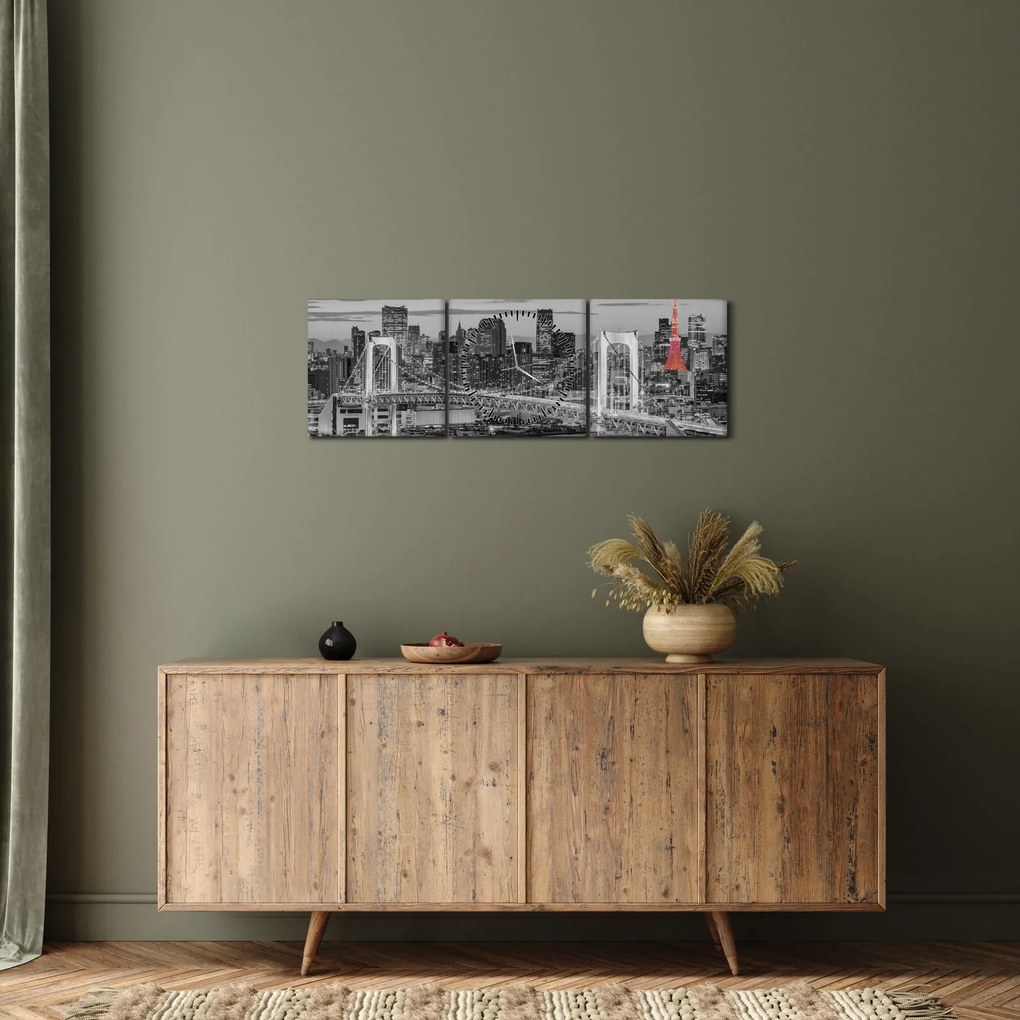 Obraz - Duże miasto z czerwoną wieżą (z zegarem) (90x30 cm)