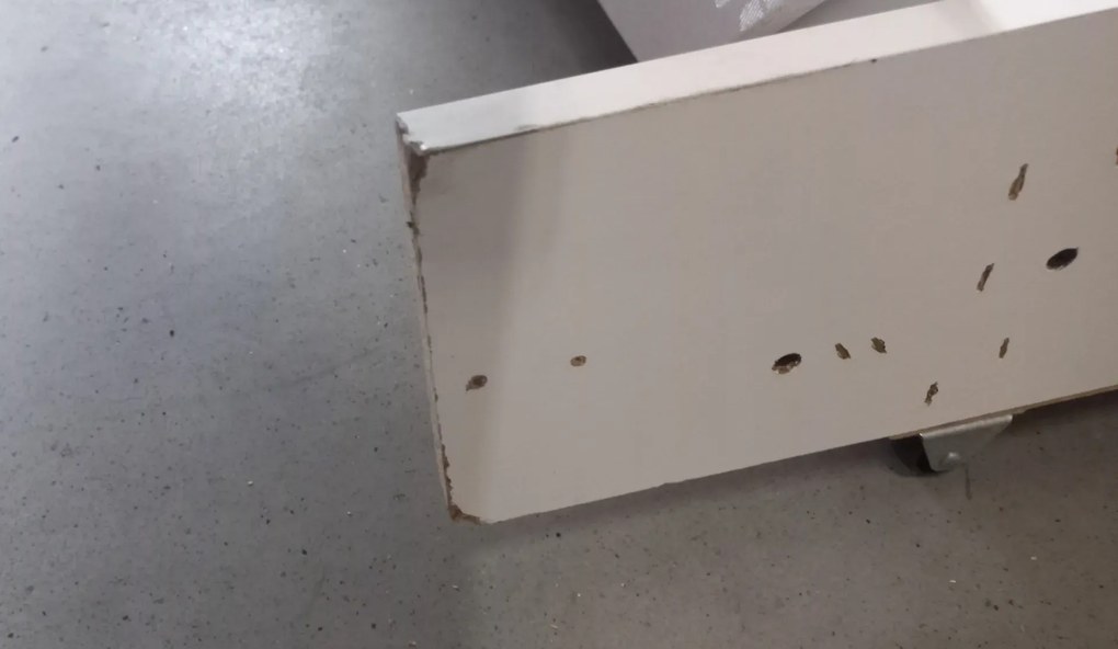Sofa rozkładana z funkcją spania FULGEO różowa/jasnofioletowa prawa - powystawowa ELTAP