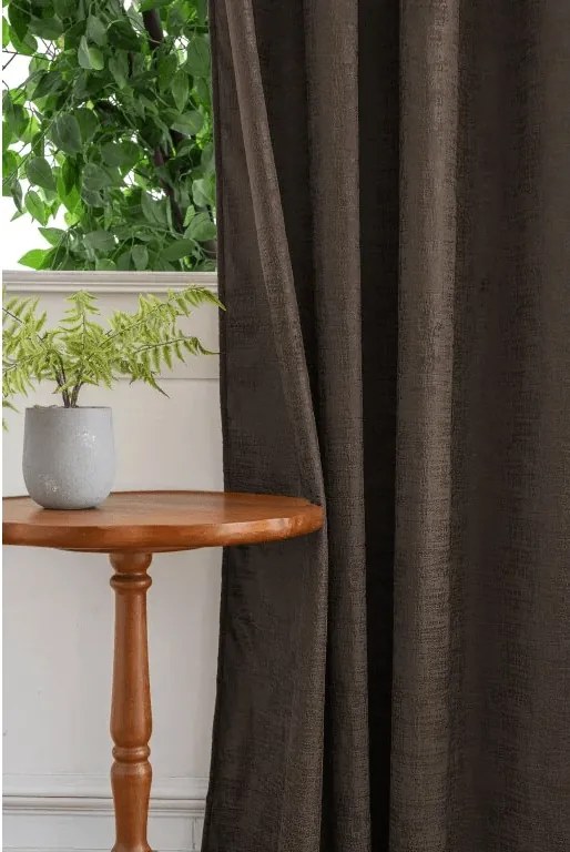 Zaciemniająca zasłona LOOM VELVET 140x250 cm, brązowa Zawieszanie: Metalowe pierścienie