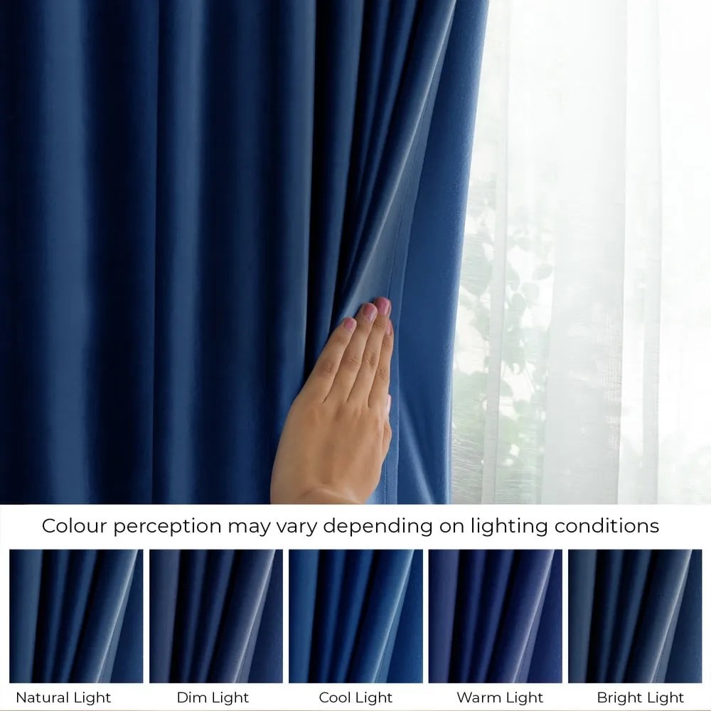 Ciemnoniebieska aksamitna zasłona częściowo zaciemniająca (dimout) 140x270 cm Eyelets – Restilo