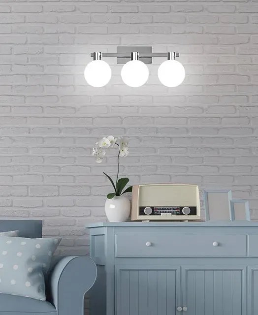 Chromowany kinkiet na listwie trzy szklane kule - V116 E2-F12