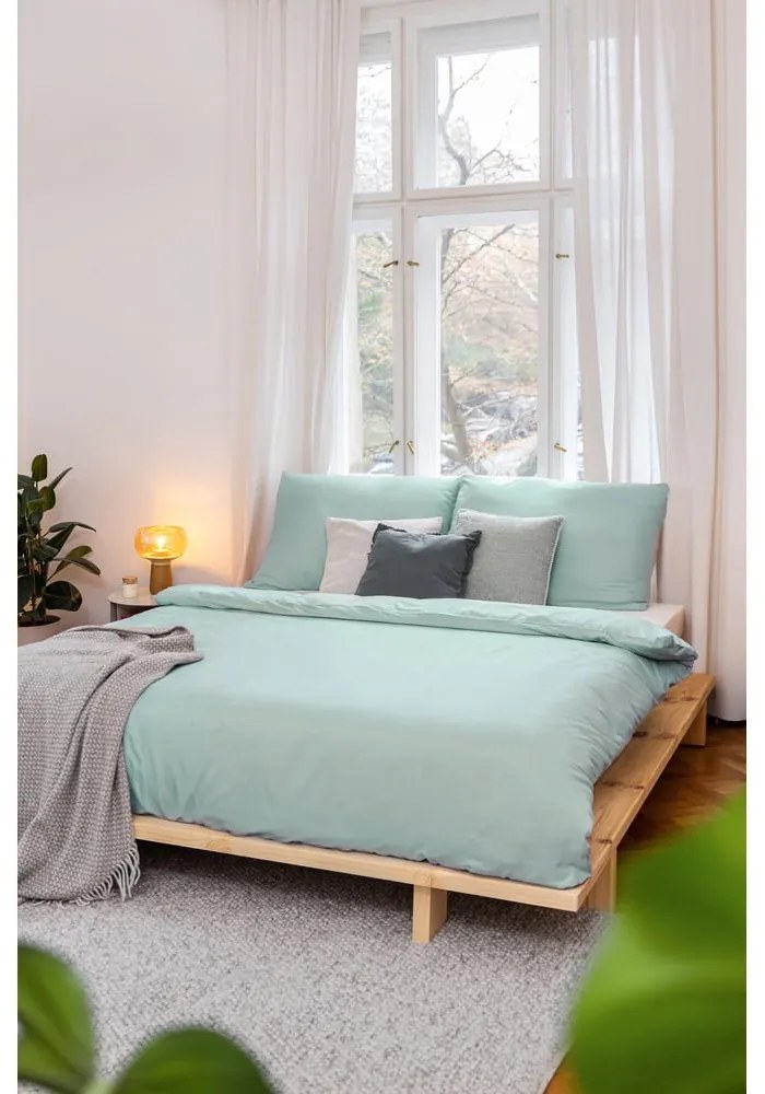 Czarne podwójne łóżko z drewna sosnowego z rusztem 140x200 cm Japan - Karup Design
