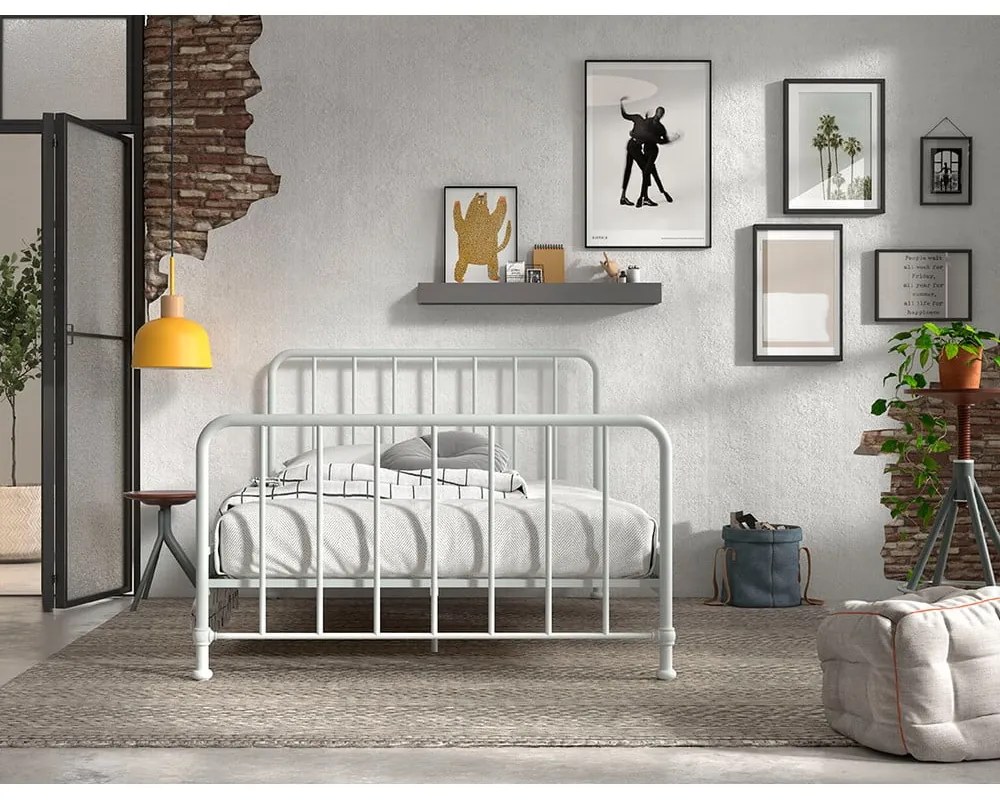 Białe metalowe łóżko dwuosobowe ze stelażem 140x200 cm BRONXX – Vipack