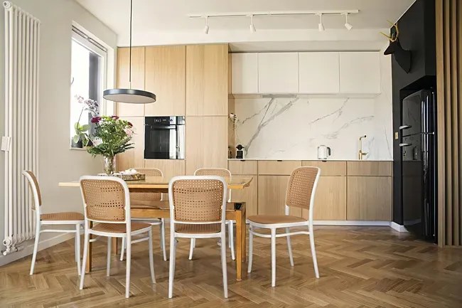 Białe plecione krzesło boho - Aldeo