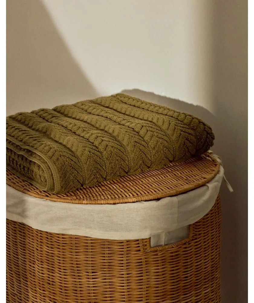 Zielony bawełniany ręcznik frotte 50x90 cm Rune – Kave Home