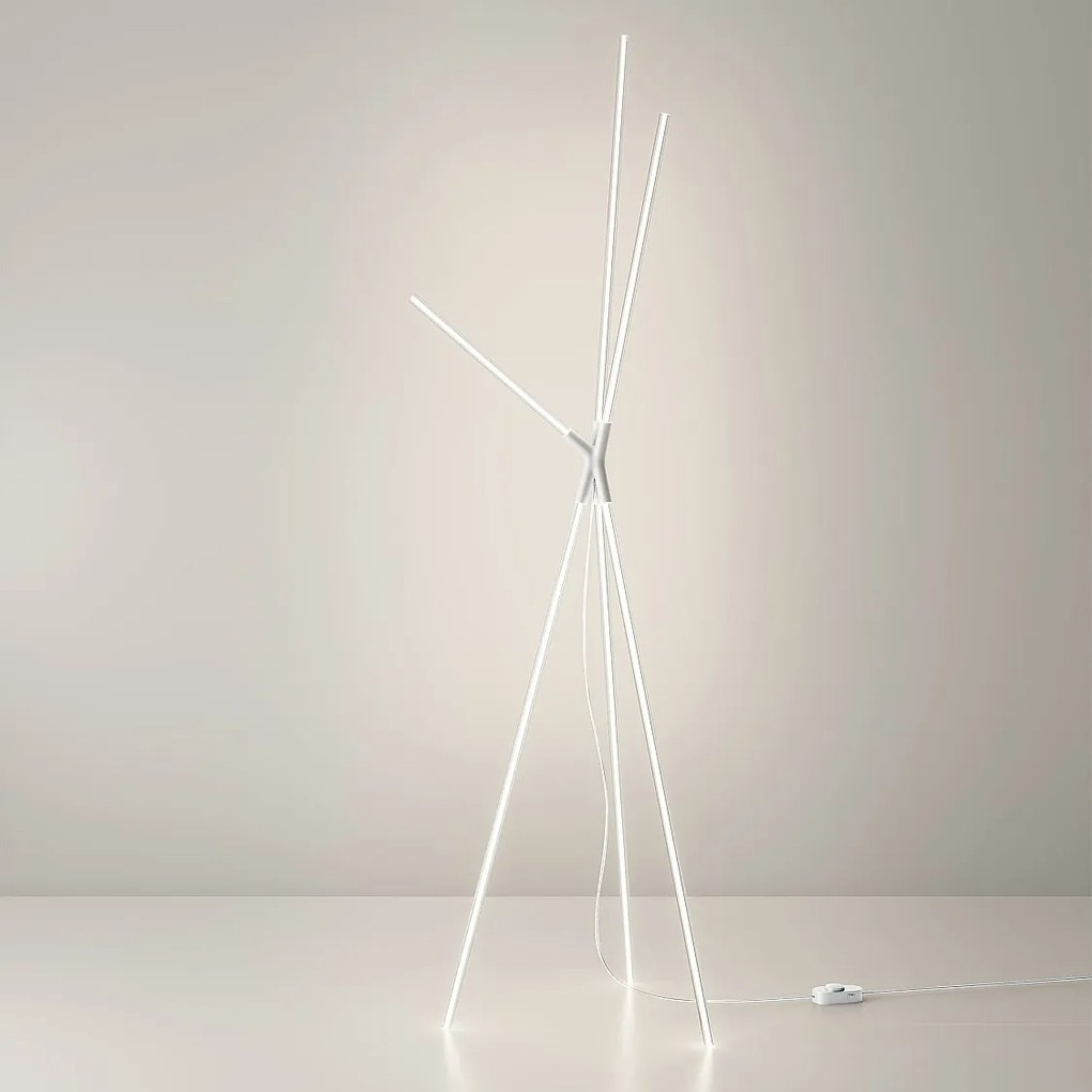 Lampa stojąca LED Sculptural, trójnóg z białego aluminium, 36W, regulacja barwy światła, wysokość 191,7 cm, szczelność IP20, nowoczesny design.