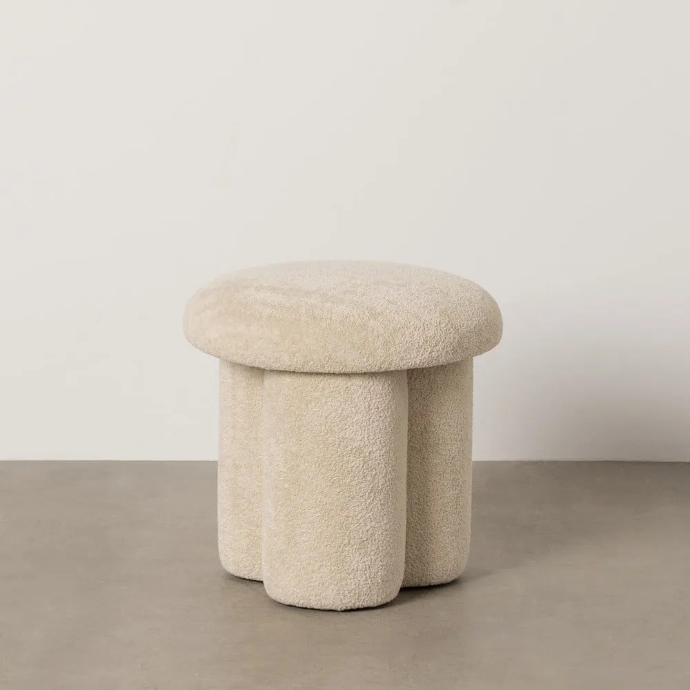 Beżowy puf z materiału bouclé – Ixia