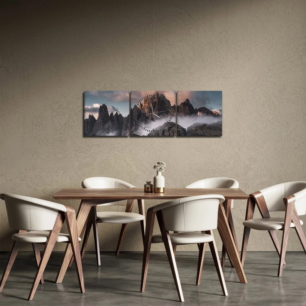 Obraz - Włoskie Dolomity ukryte we mgle (z zegarem) (90x30 cm)