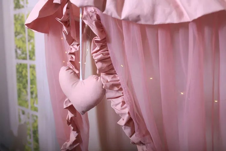 Różowy baldachim dla dziewczynki z oświetleniem LED T0-K52