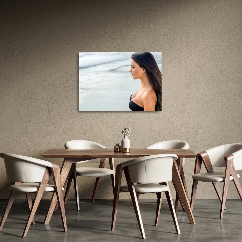 Obraz na szkle kobiety na plaży (70x50 cm)