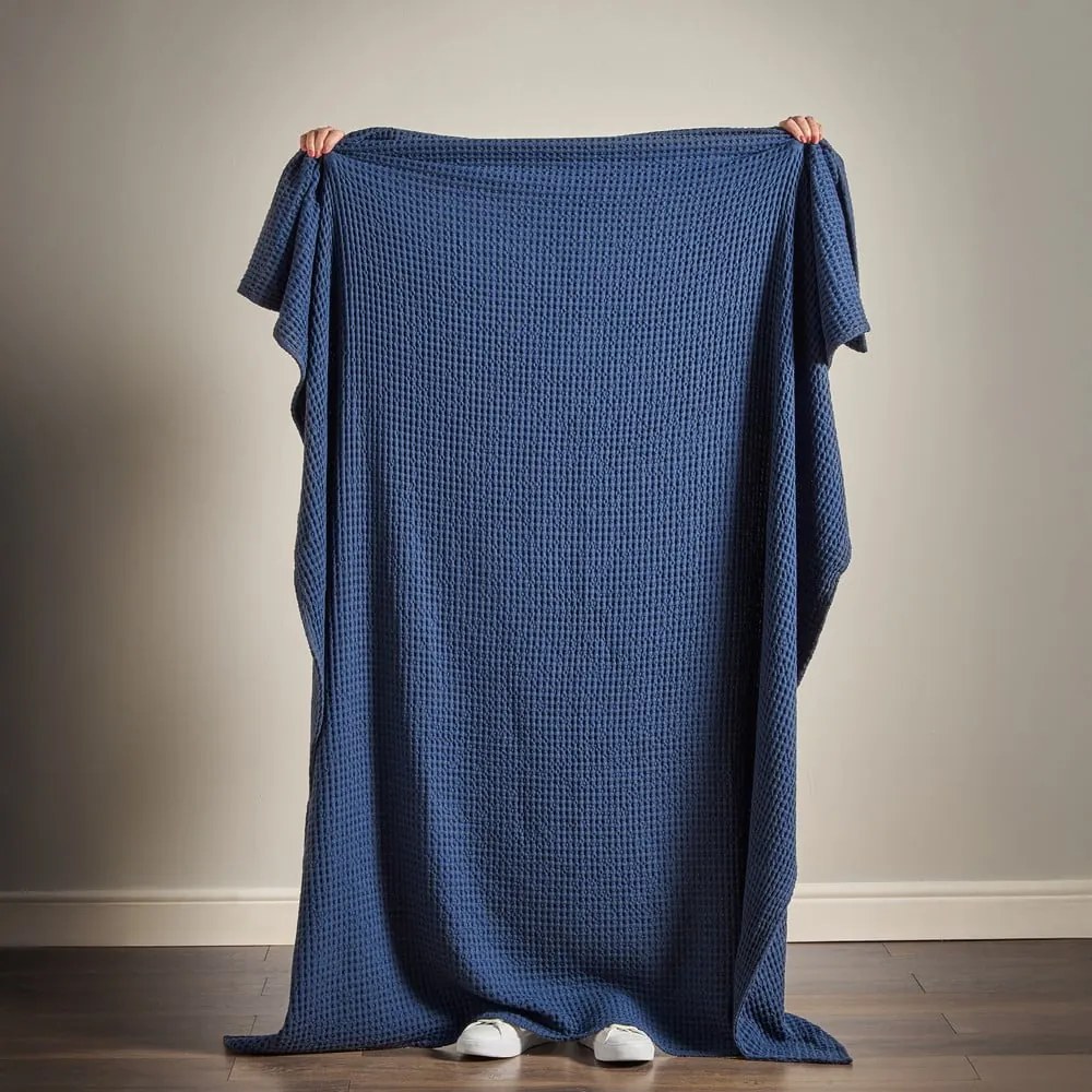Ciemnoniebieski bawełniany koc 150x200 cm Jaipur Chunky Waffle – Pineapple Elephant