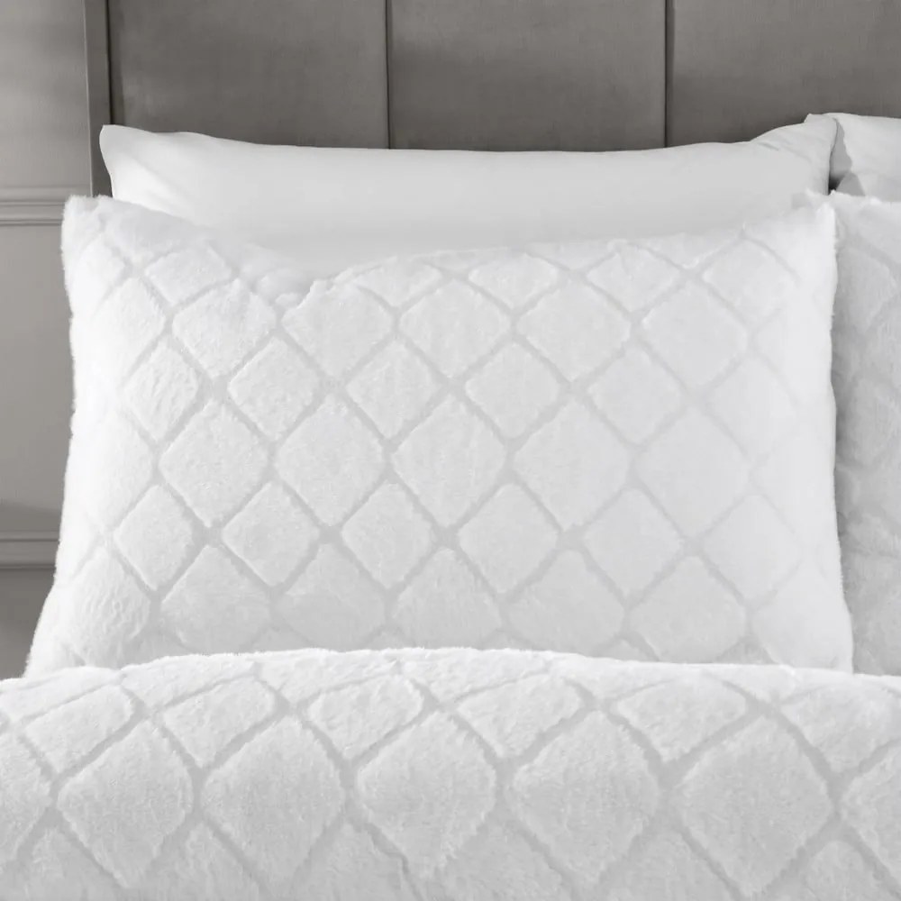 Biała pościel jednoosobowa z mikropluszu 135x200 cm Cosy Diamond – Catherine Lansfield