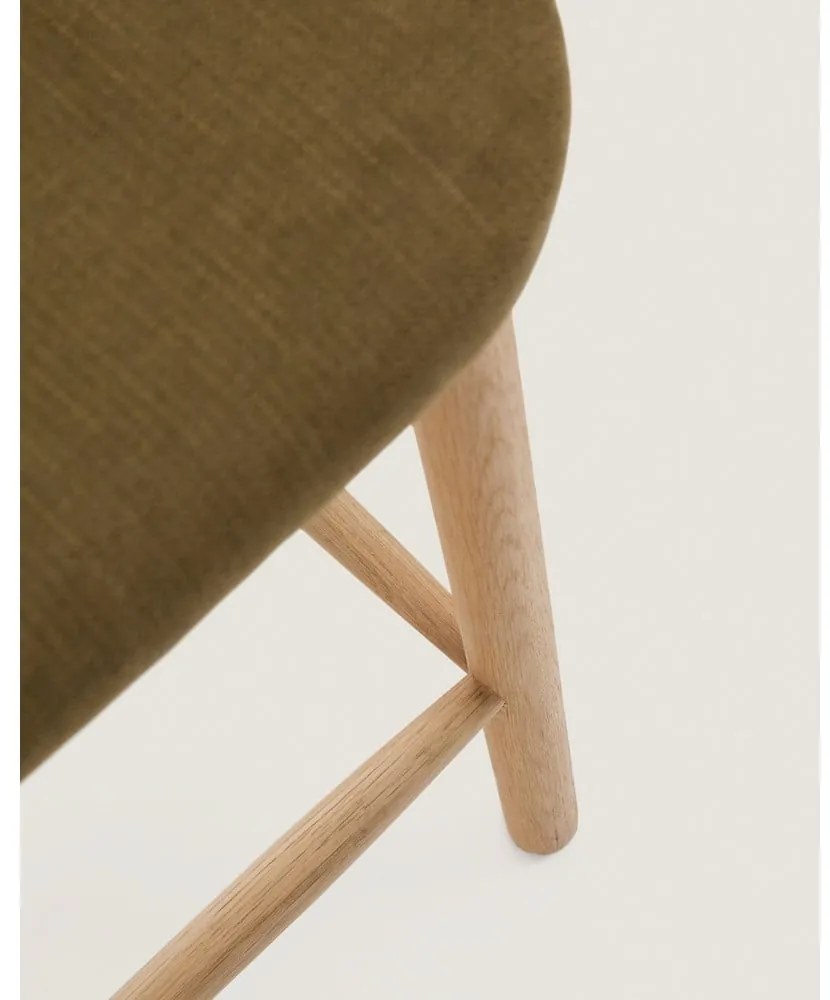 Hoker w kolorze khaki (wysokość siedziska 66 cm) Helda – Kave Home