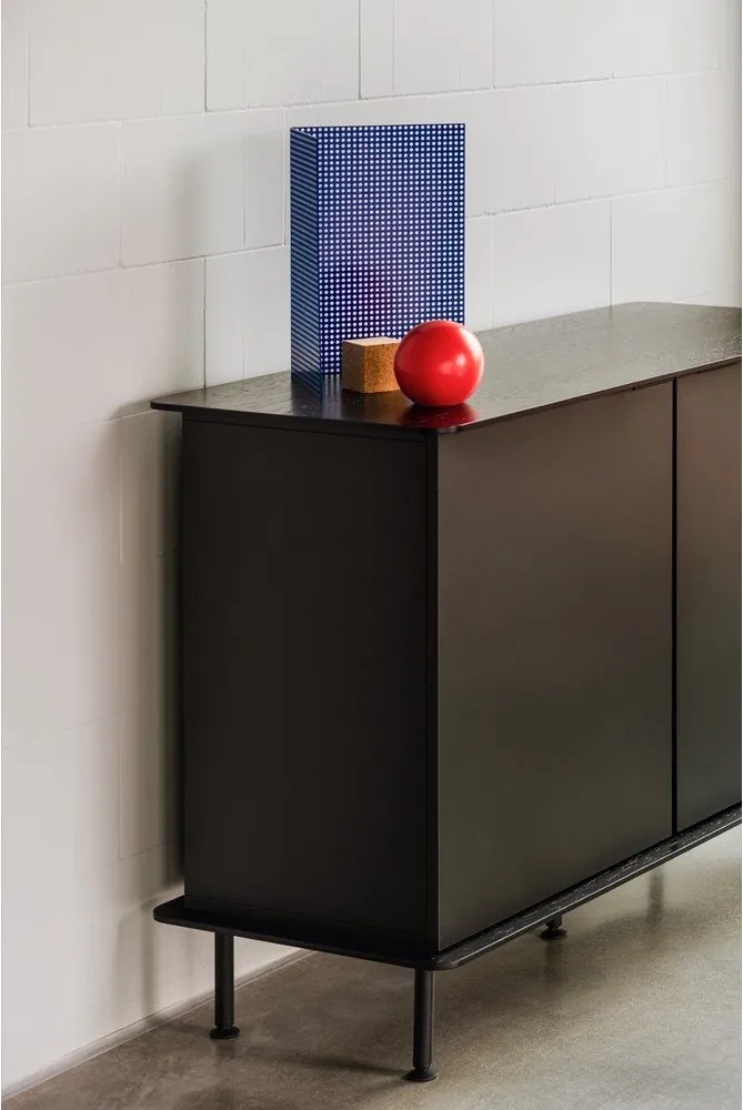 Czarna komoda z otworem na kable 120x88x50 cm Suumo – noo.ma