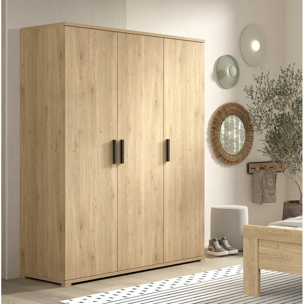 Szafa dziecięca w naturalnym kolorze 150x199x59 cm Sam – Vipack