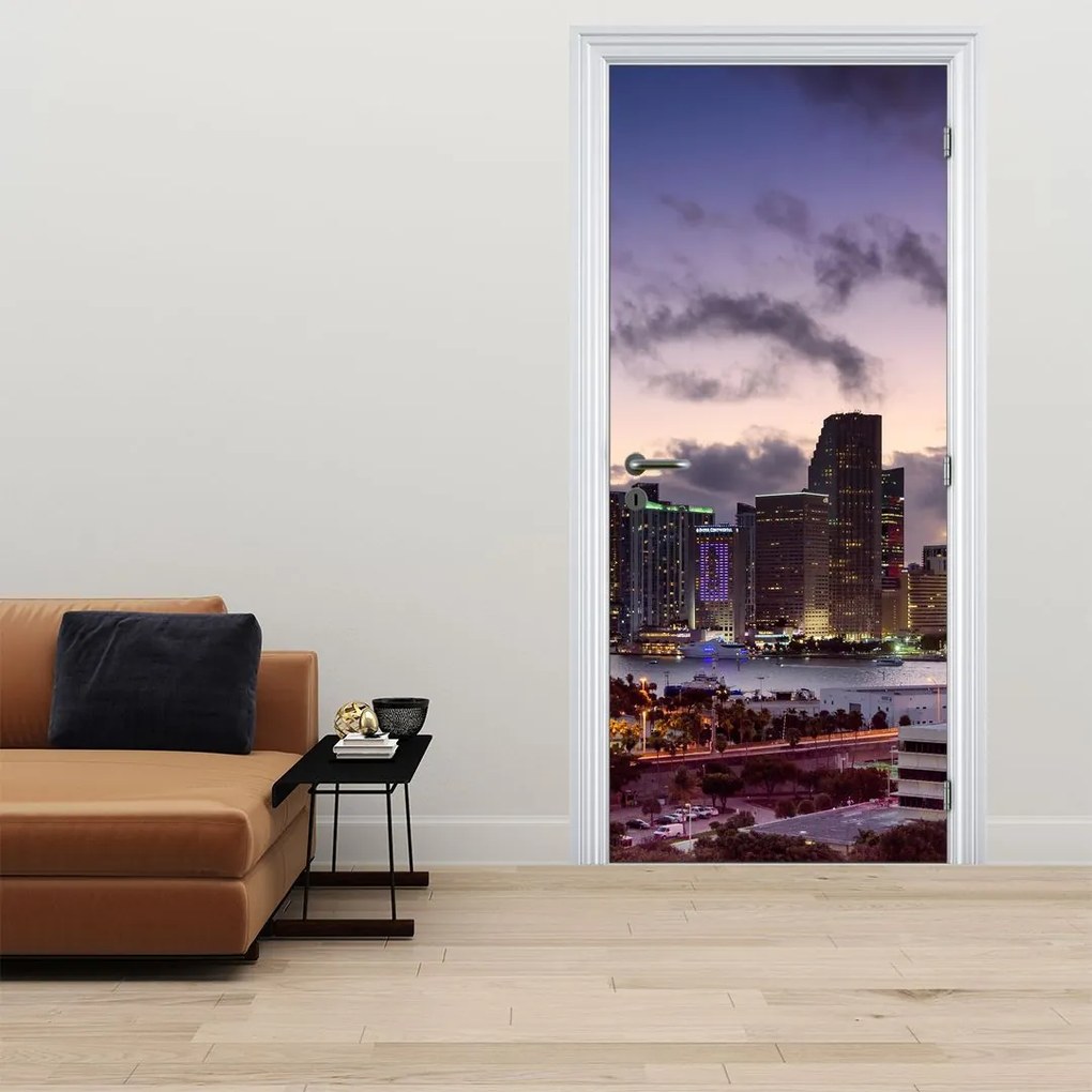 Fototapeta na drzwi - Metropolia z wieżowcami (95x205cm)