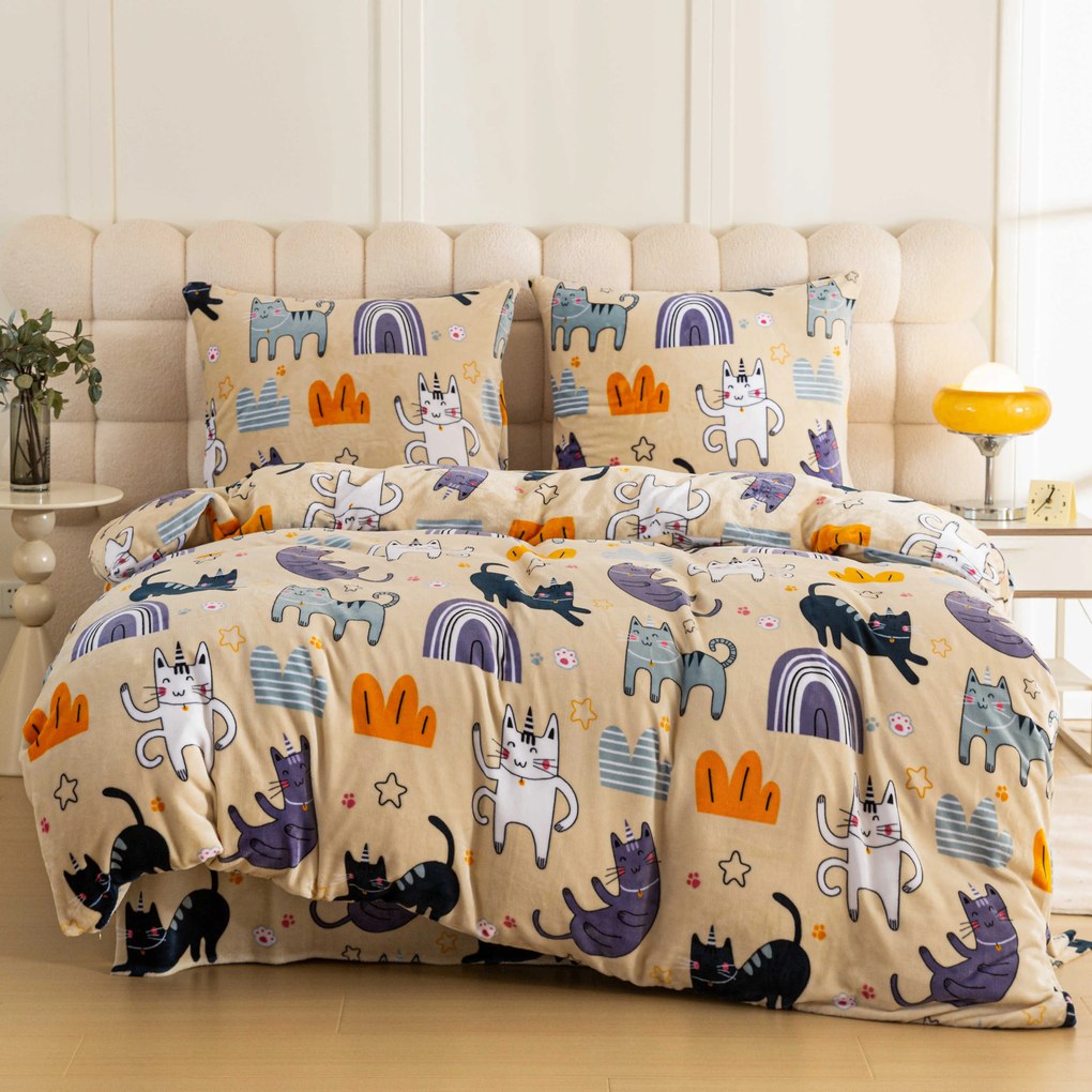 PrzytulneMieszkanie.pl PrzytulneMieszkanie.pl PrzytulneMieszkanie.pl Zestaw pościeli z mikropluszu PURRSLEEP beżowe + prześcieradło z mikropluszu SOFT 90x200 cm białe, pojedyncze łóżko