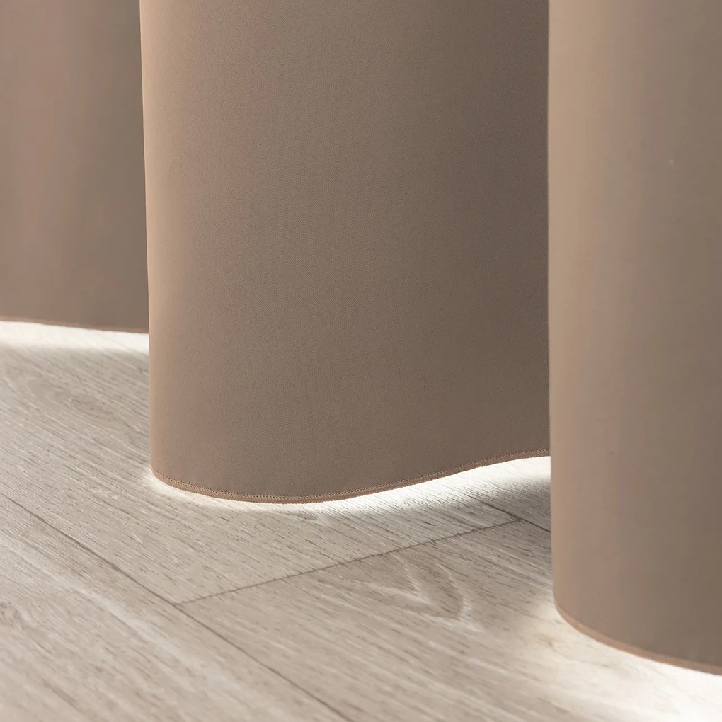 Zasłona zaciemniająca na taśmie marszczącej ciemnobeżowy 140 x 280 cm 1 szt.