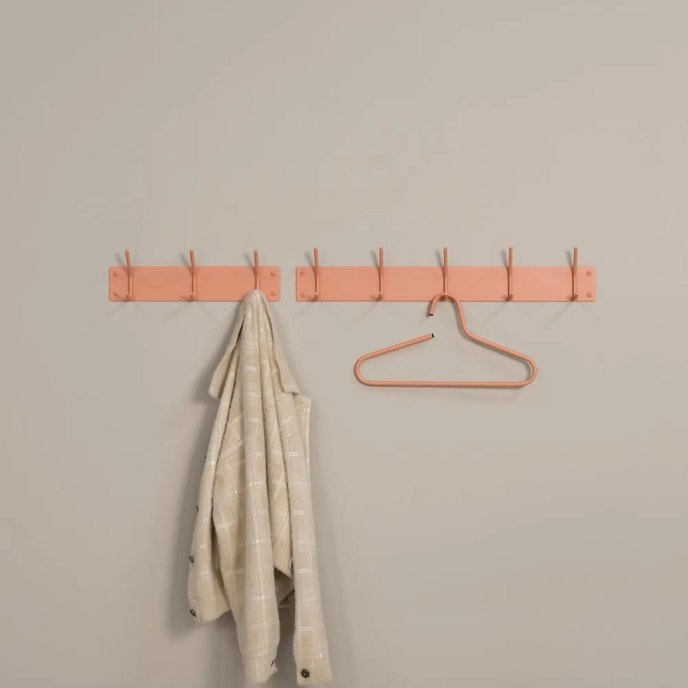 Łososiowy metalowy wieszak ścienny 70 cm Fusion – Spinder Design