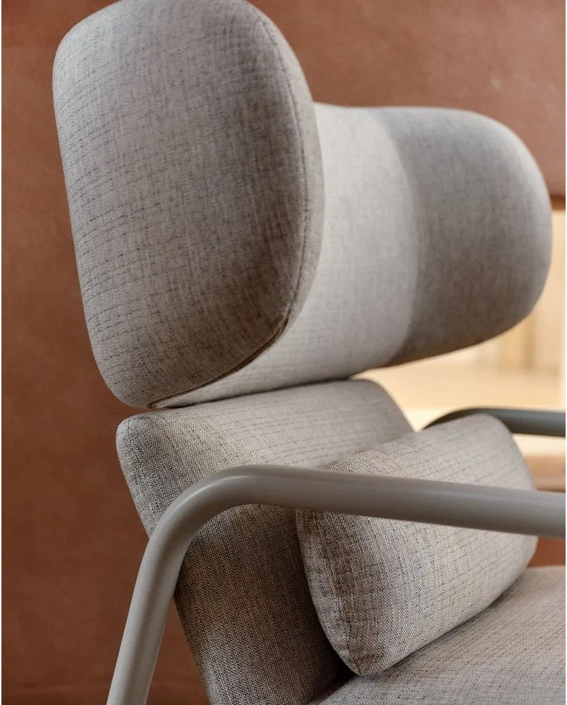 Beżowy fotel Inari – Kave Home