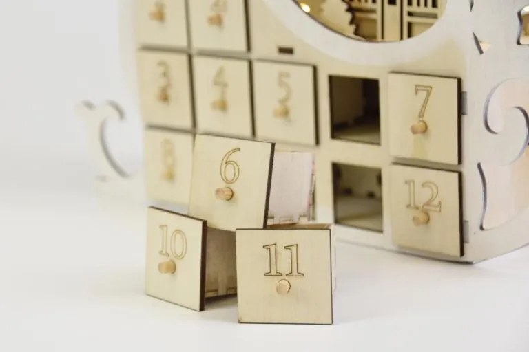 Kalendarz adwentowy świąteczny, sanie, 10 LED, na baterie