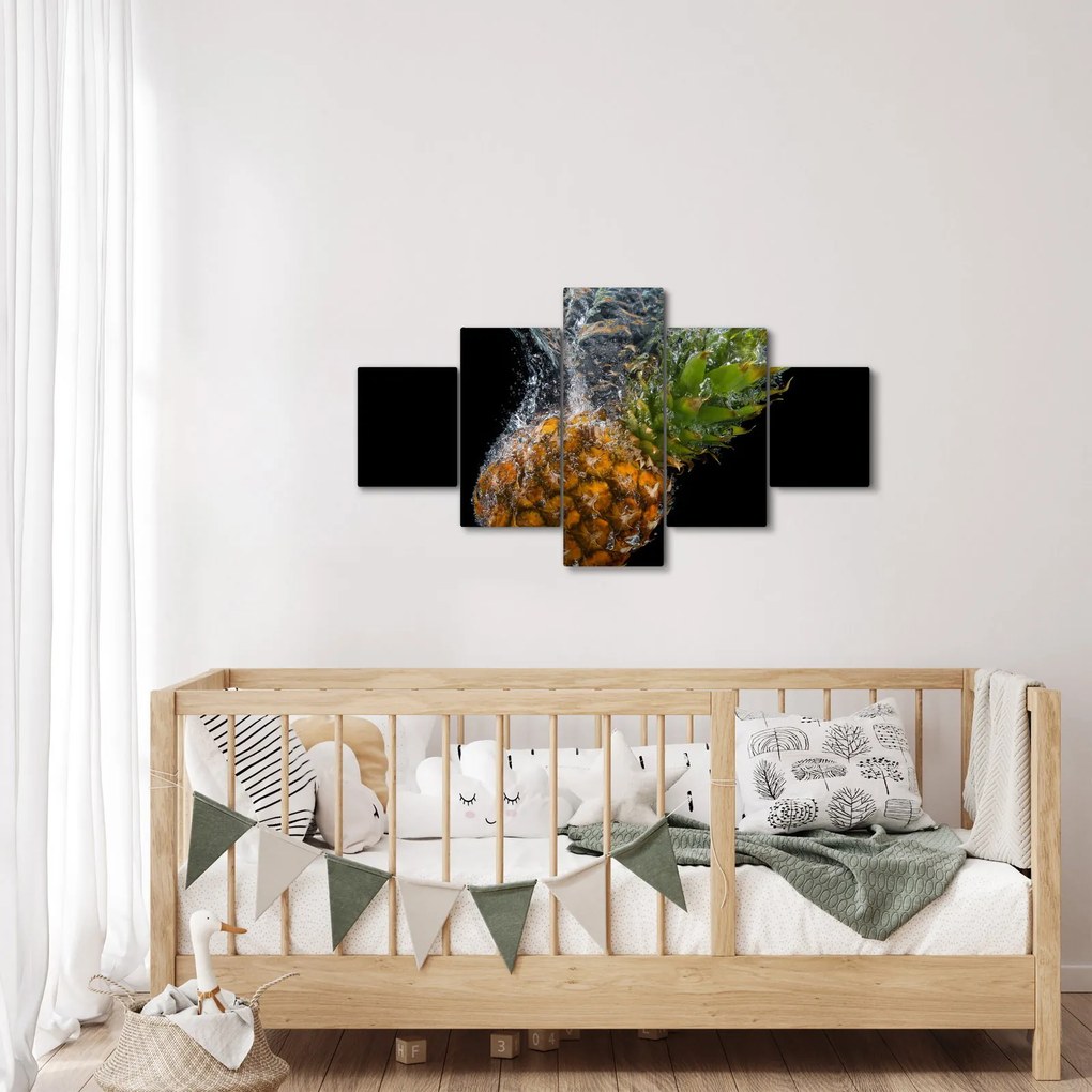 Obraz ananasa w wodzie (125x70 cm)