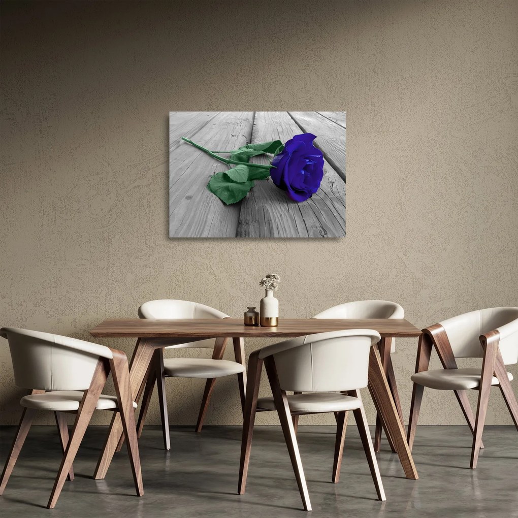 Obraz na szkle - Niebieska róża z zieloną łodygą (70x50 cm)