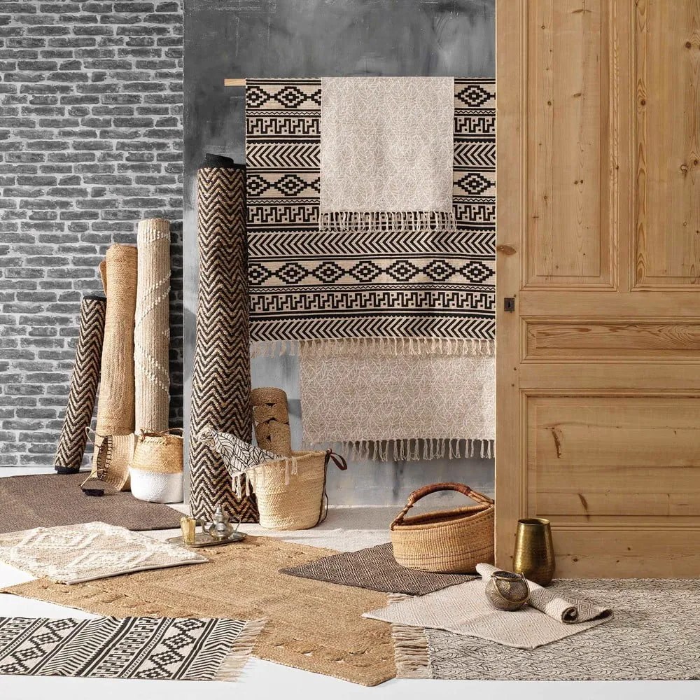 Czarno-naturalny dywan 120x170 cm Zigzag – douceur d'intérieur