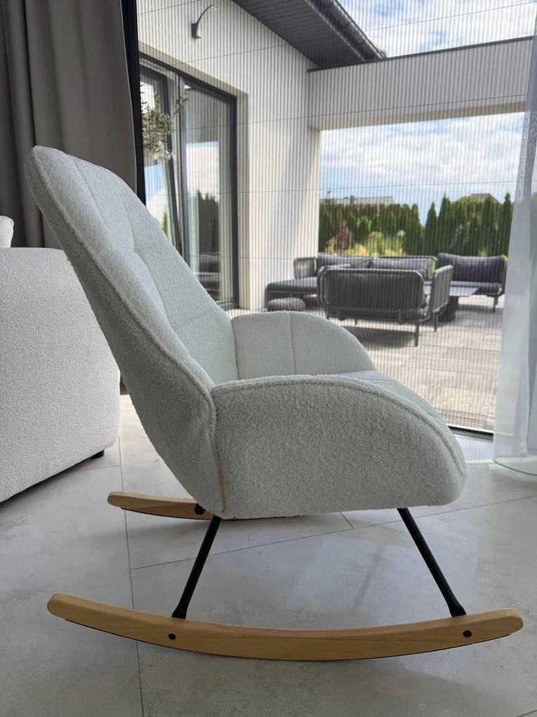 Fotel bujany do salonu, sypialni, na płozach jasny beż, tkanina boucle, FW2