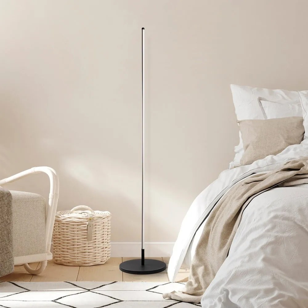 Czarna lampa stojąca LED (wysokość 153 cm) Only – Opviq lights