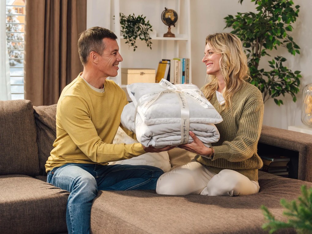 KOC I PODUSZKA WARM HUG SZARY 200x200 cm szary