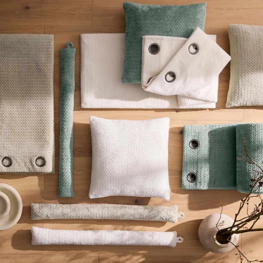 Kremowa zasłona z mikfroflaneli 140x240 cm Flanela – douceur d'intérieur