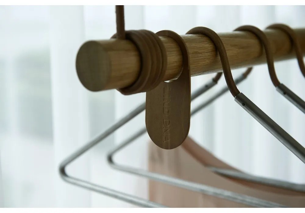 Wieszak ścienny z litego drewna dębowego w naturalnym kolorze 80 cm Swing M – LIND DNA