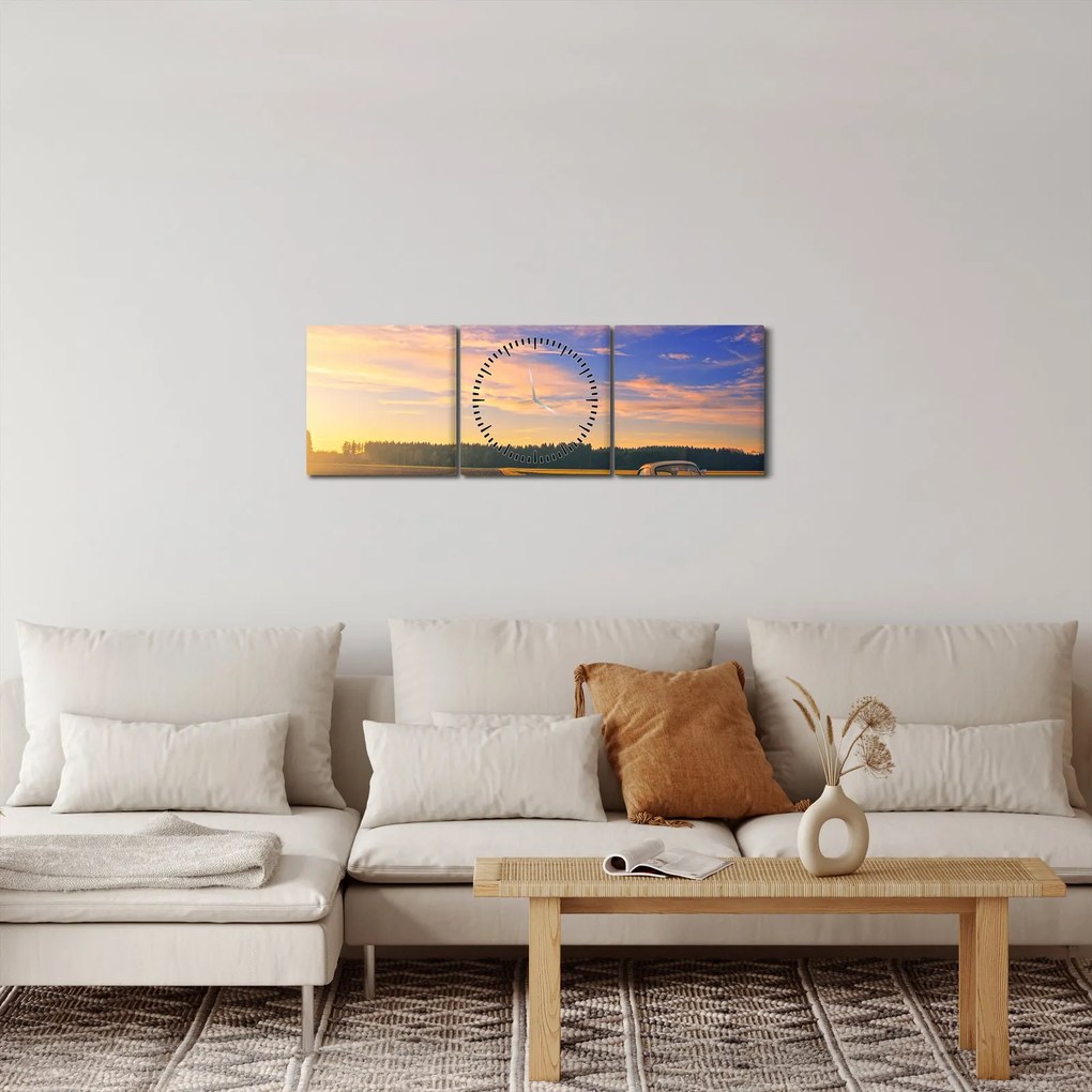 Obraz żółtego samochodu na polu (z zegarem) (90x30 cm)