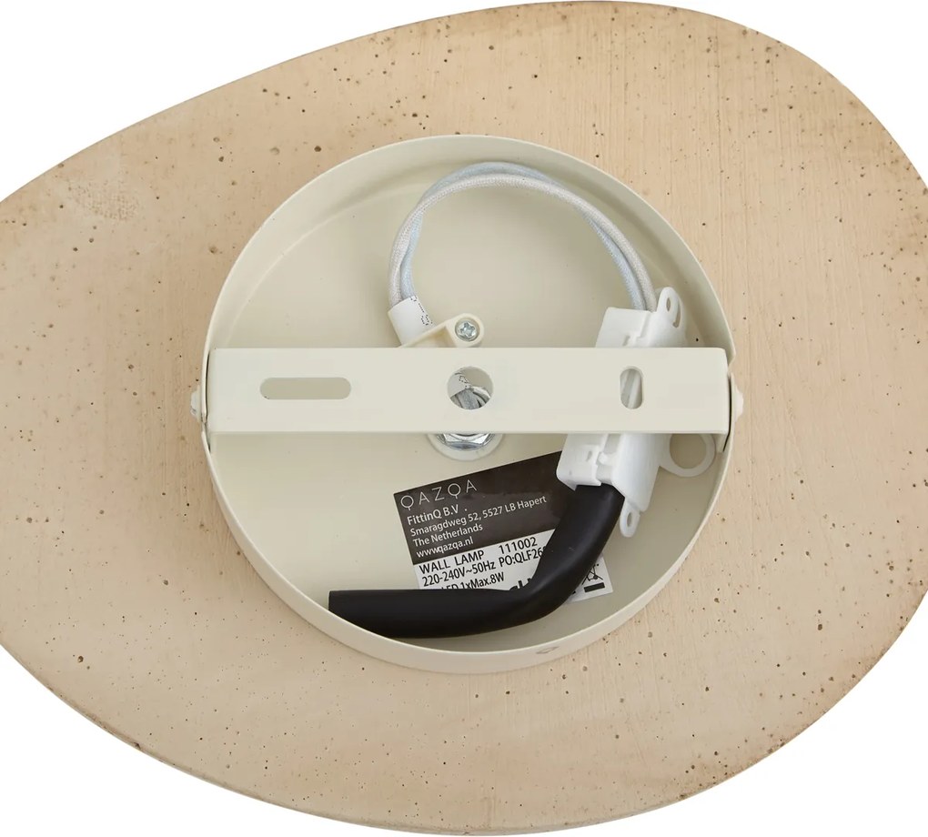 Lampa ścienna Japandi organiczna z naturalnego kamienia i opalowego szkła - Josie