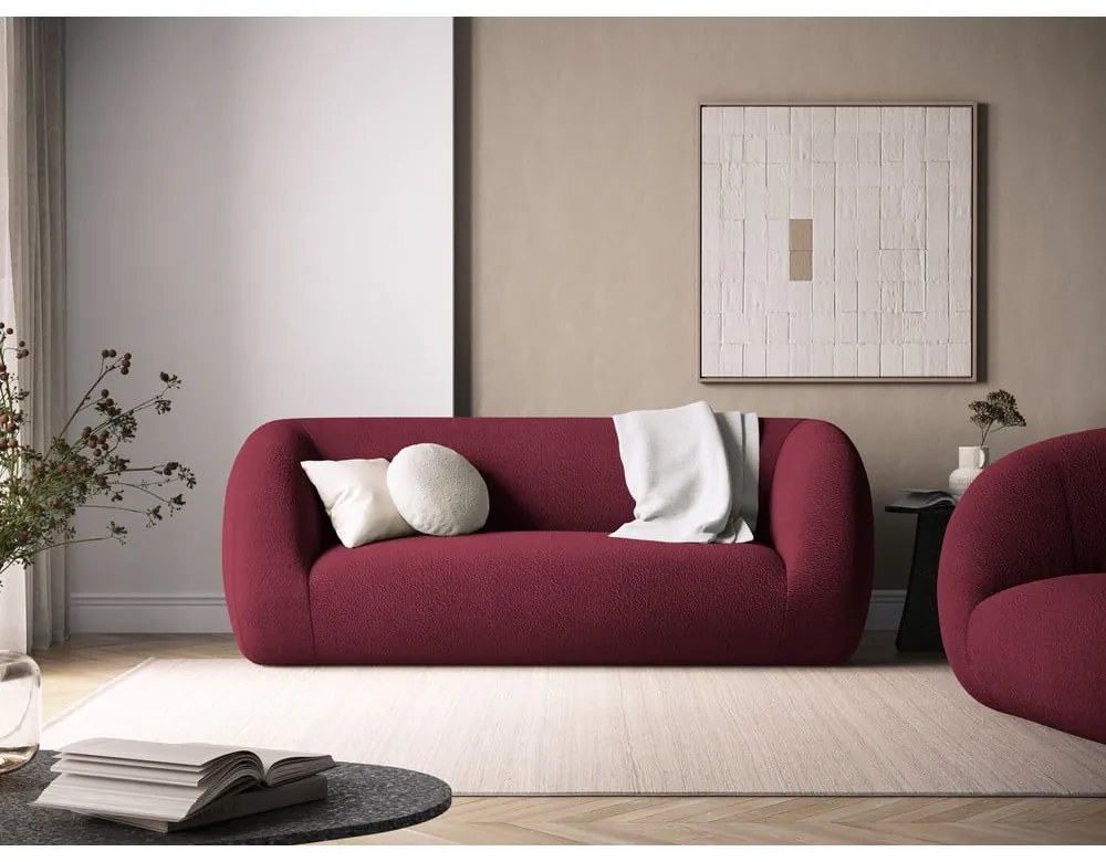 Bordowa sofa z materiału bouclé 210 cm Essen – Cosmopolitan Design